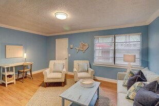 400 William Hilton Pkwy in Hilton Head Island, SC - Building Photo