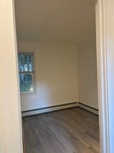 180 New York Ave in Sound Beach, NY - Building Photo - Building Photo