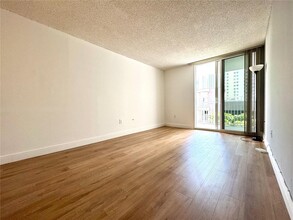 850 N Miami Ave, Unit 510 in Miami, FL - Building Photo - Building Photo