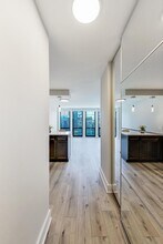 1 E Scott St in Chicago, IL - Building Photo - Building Photo