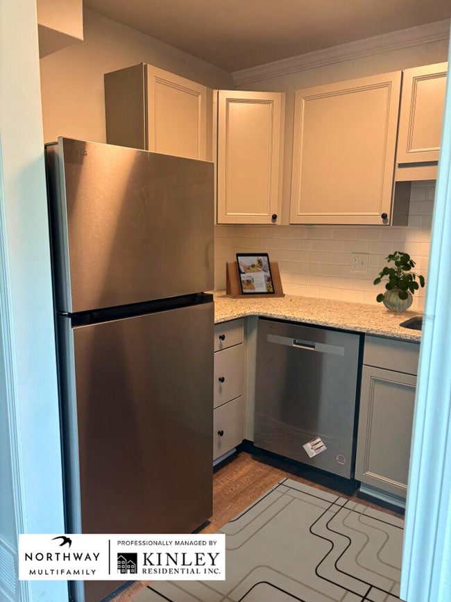 Meadowood Apartments in Lenoir, NC - Building Photo - Building Photo