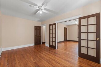 3925 Dunnica Ave, Unit 2F in St. Louis, MO - Foto de edificio - Building Photo