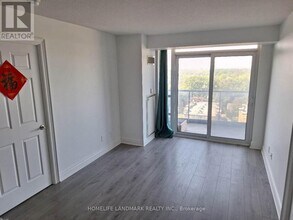 15-1015 Greenview Ave in Toronto, ON - Building Photo - Building Photo