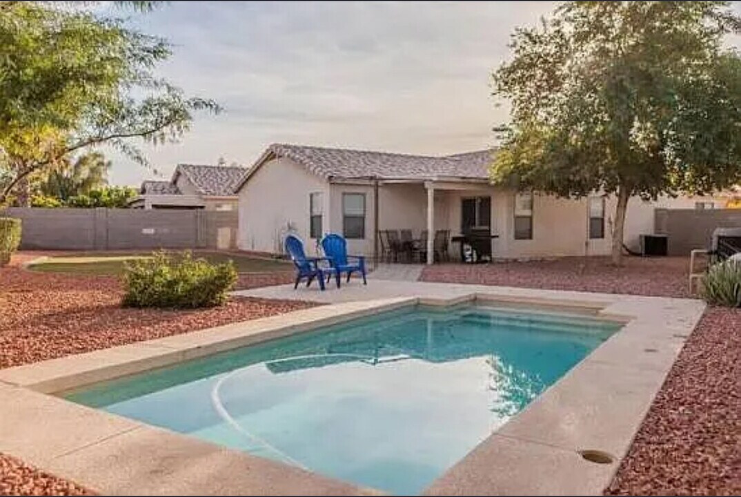 2821 N 107th Dr in Avondale, AZ - Building Photo