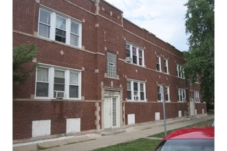 5248 W Potomac Ave in Chicago, IL - Building Photo - Building Photo