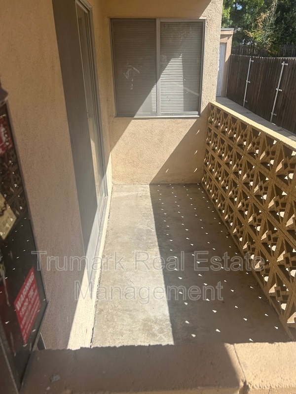 4401 Clayton Ave W in Los Angeles, CA - Building Photo - Building Photo