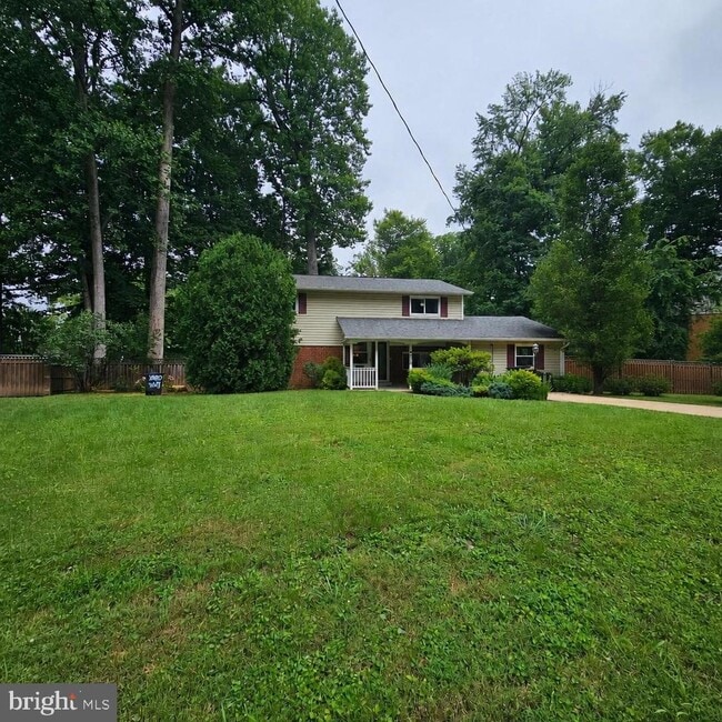 property at 8913 Cromwell Dr