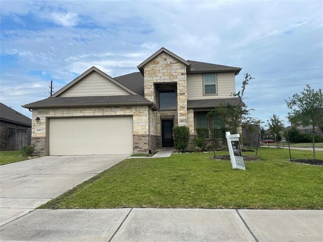 property at 5007 Dunstable Manor Ln
