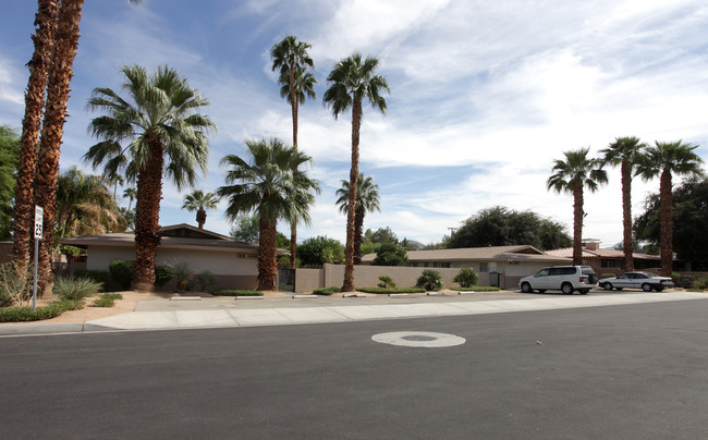 44408-44440 Acacia Dr in Palm Desert, CA - Building Photo - Building Photo