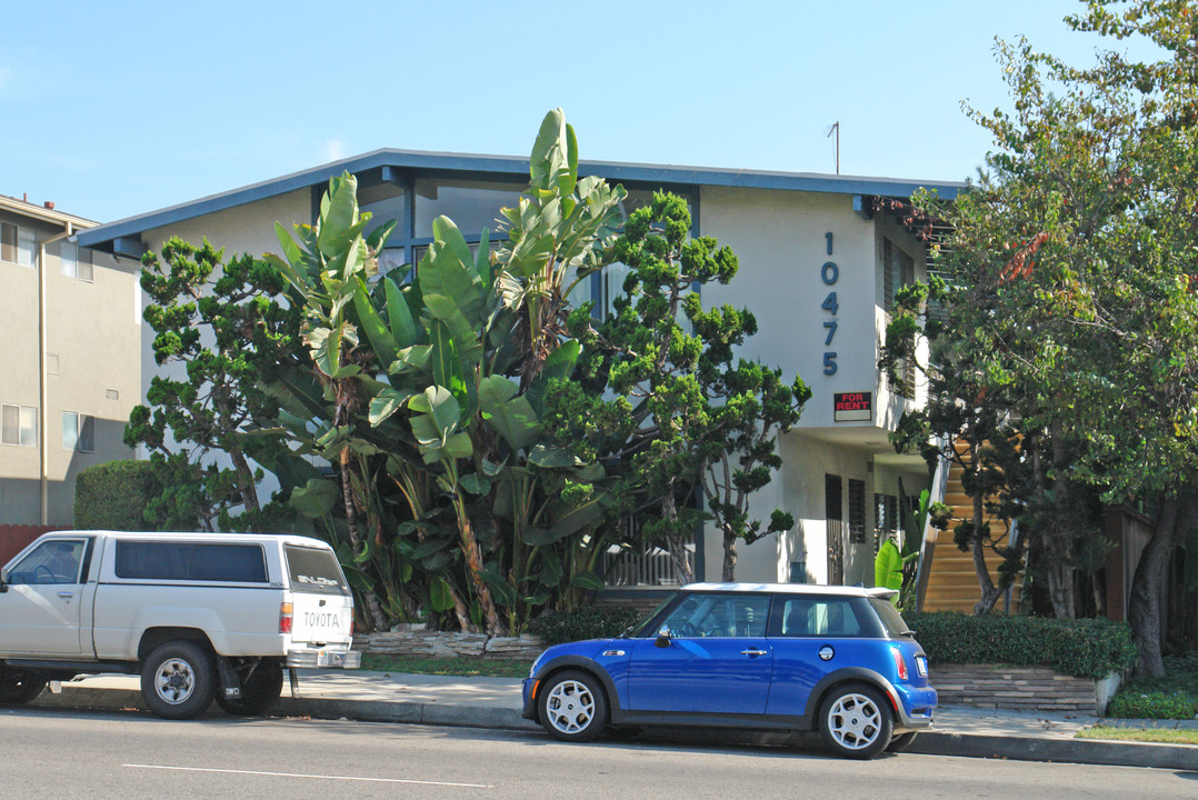 10475 National Blvd in Los Angeles, CA - Foto de edificio