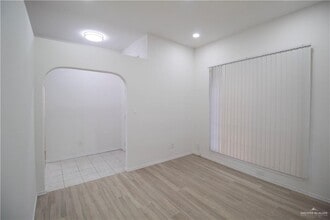 18 Umbrellabird Ave in McAllen, TX - Building Photo - Building Photo