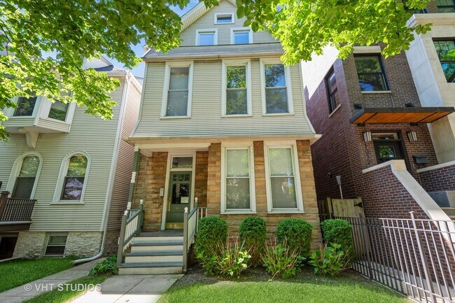 1837 W Addison St, Unit 2