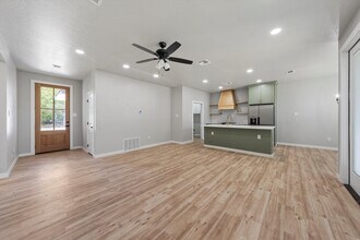 1603 Sam Houston St in Waco, TX - Building Photo - Building Photo