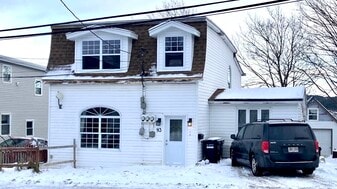 93 St Clare Ave in St John's, NL - Building Photo