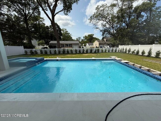 150 Ampere Ave in Ocean Township, NJ - Building Photo - Building Photo