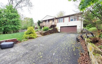 9 Willard Pl in Monroe, NY - Building Photo - Building Photo