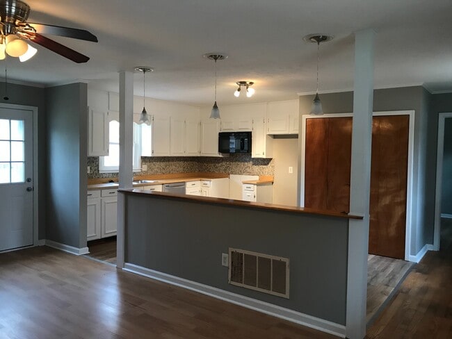 1008 Davenport Rd in Simpsonville, SC - Building Photo - Building Photo