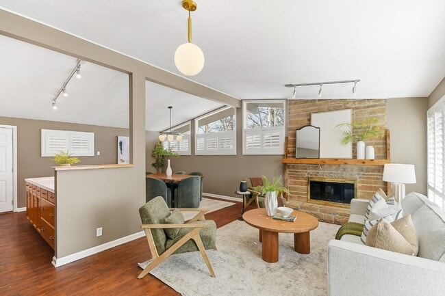 1001 Coffey Ct in St. Louis, MO - Building Photo - Building Photo