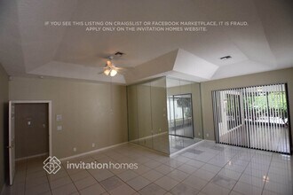 10213 Lexington Lakes Blvd N in Boynton Beach, FL - Foto de edificio - Building Photo