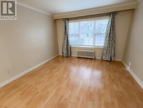 65 Fairfield Ave in Toronto, ON - Building Photo - Building Photo