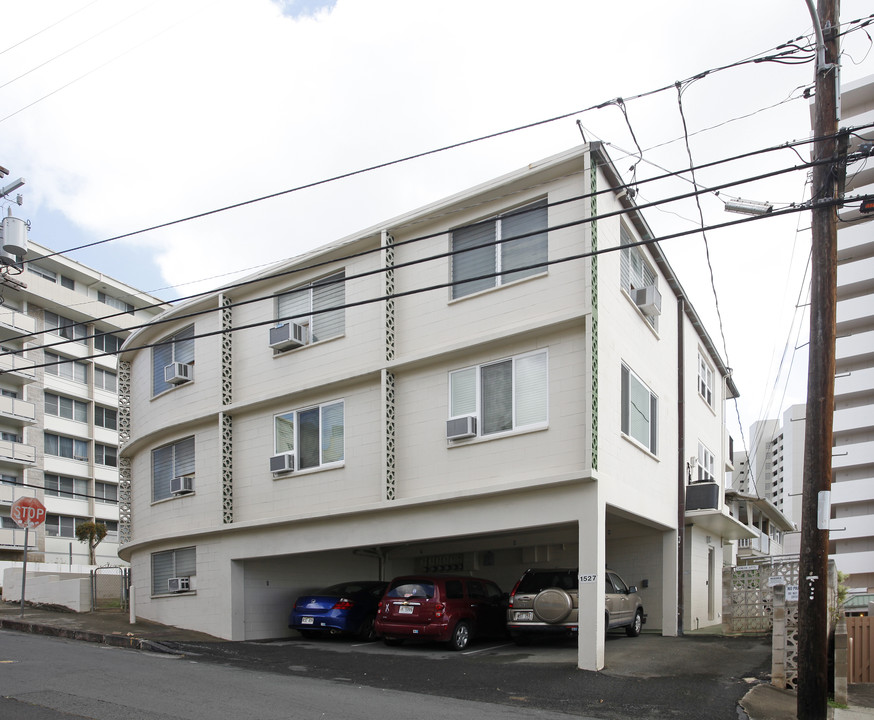 Laniloa Apartments in Honolulu, HI - Building Photo