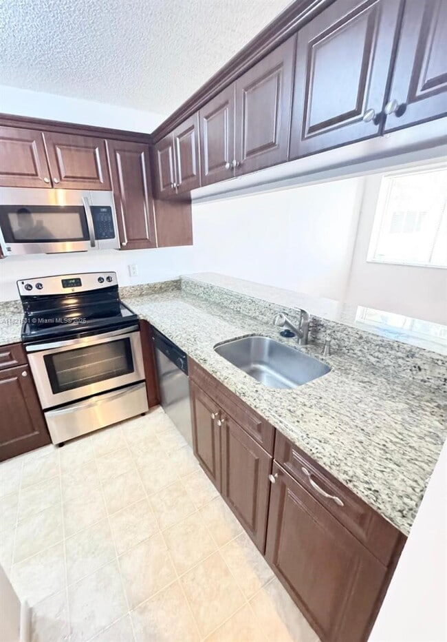property at 16203 Glenmoor Dr