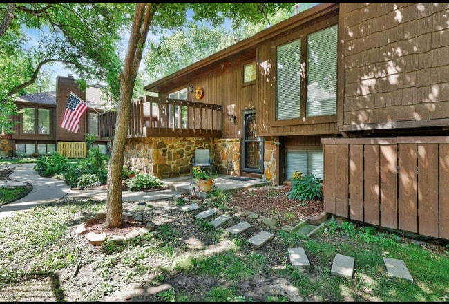 2421 S Yellowstone St in Wichita, KS - Building Photo - Building Photo