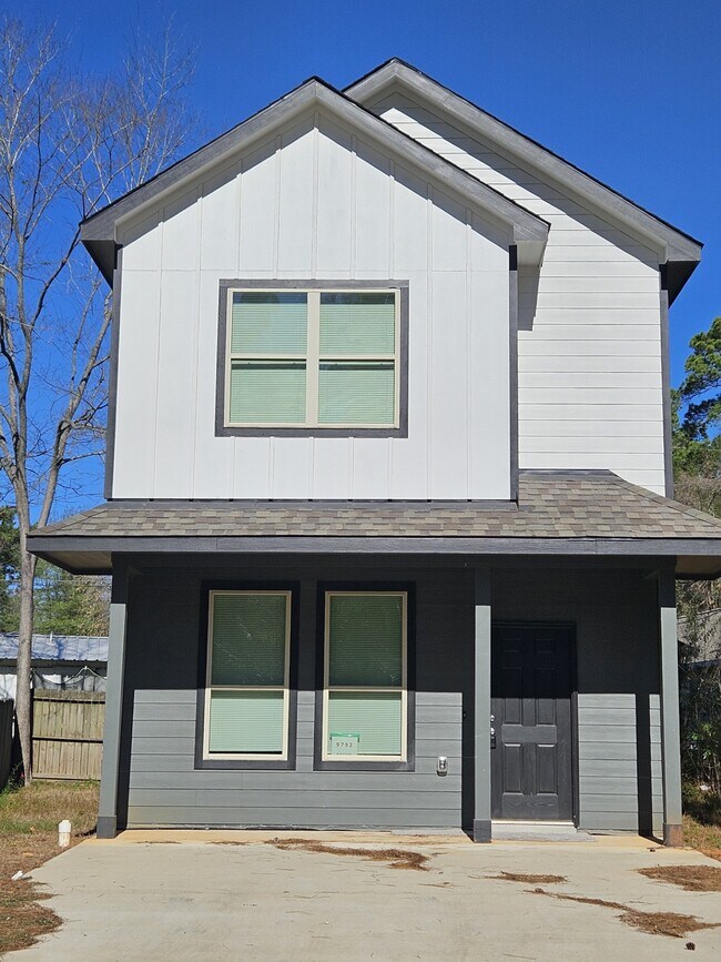 9792 Black Gum in Willis, TX - Building Photo - Building Photo