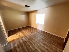 3655 Dellefield St in New Port Richey, FL - Building Photo - Building Photo