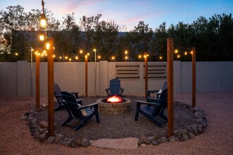 15232 N 49th St in Scottsdale, AZ - Building Photo - Building Photo