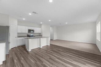 15347 Abella Dr in Montgomery, TX - Building Photo - Building Photo