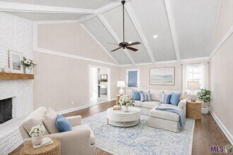 10859 Cal Rd in Baton Rouge, LA - Building Photo - Building Photo