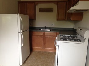 515 Stahr Rd in Elkins Park, PA - Foto de edificio - Building Photo