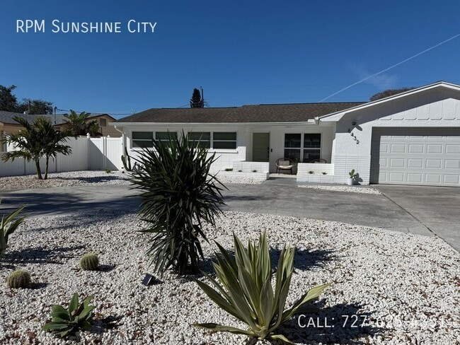 8432 136th St in Seminole, FL - Building Photo - Building Photo