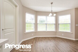 106 Lyndhurst Dr in La Vergne, TN - Building Photo - Building Photo