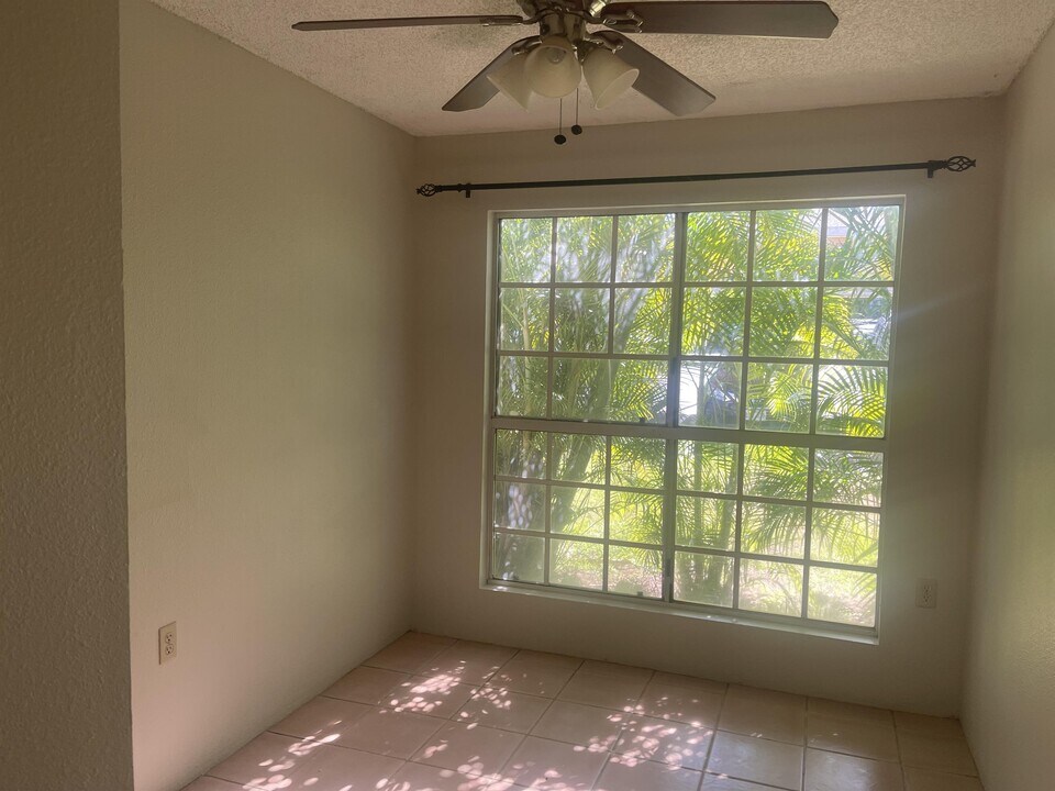 160 Keonekai Rd in Kihei, HI - Building Photo