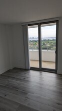 6305 Indian Creek Dr, Unit 5A in Miami Beach, FL - Foto de edificio - Building Photo