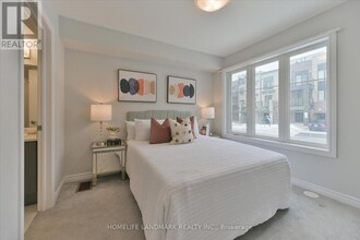 25 William Shearn Cres in Markham, ON - Building Photo - Building Photo