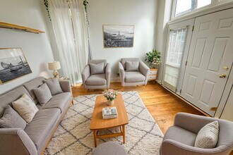 227 Beverley St in Toronto, ON - Building Photo - Building Photo