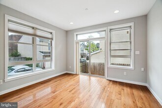 1256 S 27th St in Philadelphia, PA - Building Photo - Building Photo