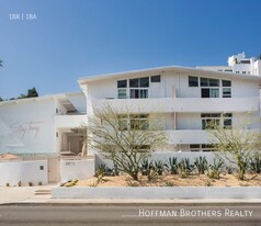 6871 Franklin Ave in Los Angeles, CA - Building Photo