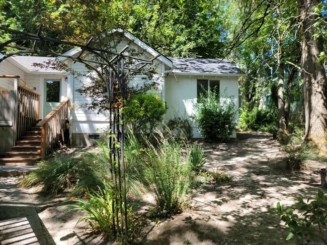 property at 5503 S Corbett Ave