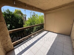 5300 E Waverly Dr in Palm Springs, CA - Building Photo - Building Photo