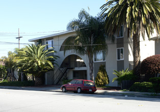 1028 Arguello St in Redwood City, CA - Building Photo - Building Photo