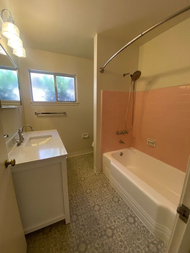 property at 327-329 D St