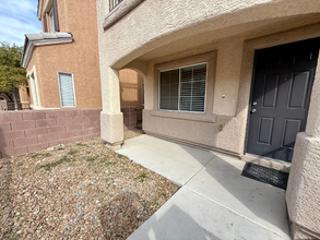 10448 Wild Bill Ct in Las Vegas, NV - Foto de edificio - Building Photo