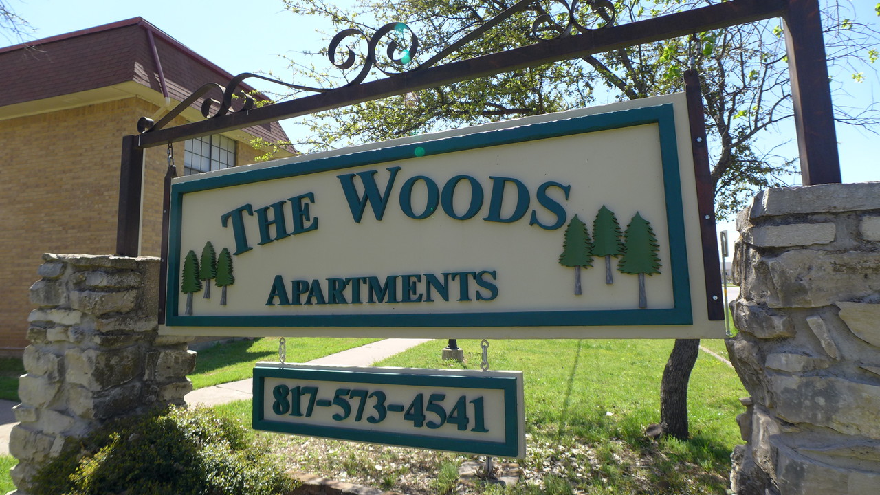 The Woods Apartments in Granbury, TX - Building Photo