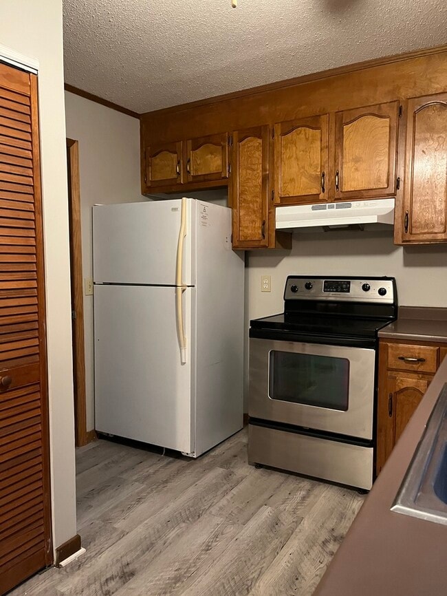 800 Mountain View Ct in Greer, SC - Building Photo - Building Photo