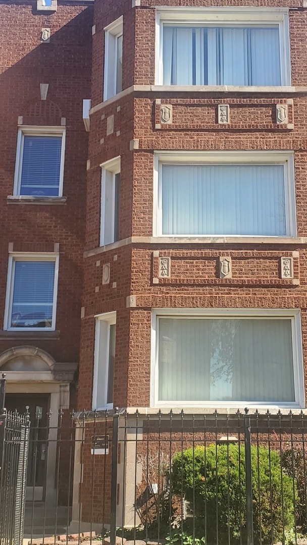 property at 7827 S Winchester Ave