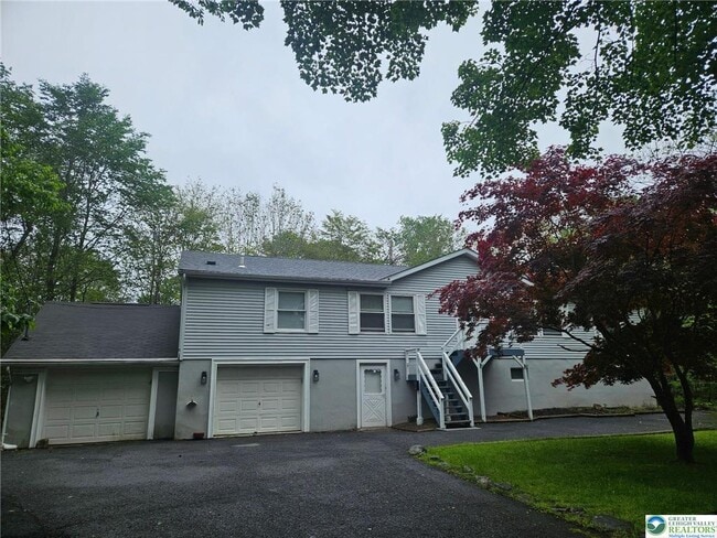 9733 Cardinal Ln in Tobyhanna, PA - Building Photo - Building Photo